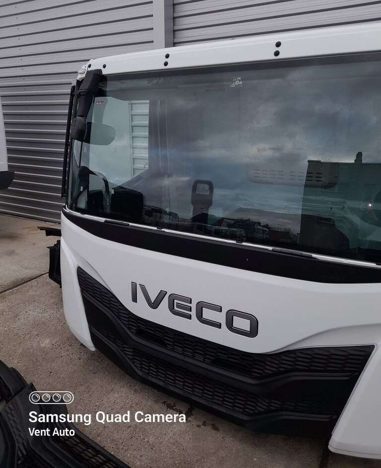 IVECO S-WAY truck - Cabine pour Camion: photos 1 IVECO S-WAY truck - Cabine pour Camion: photos 1