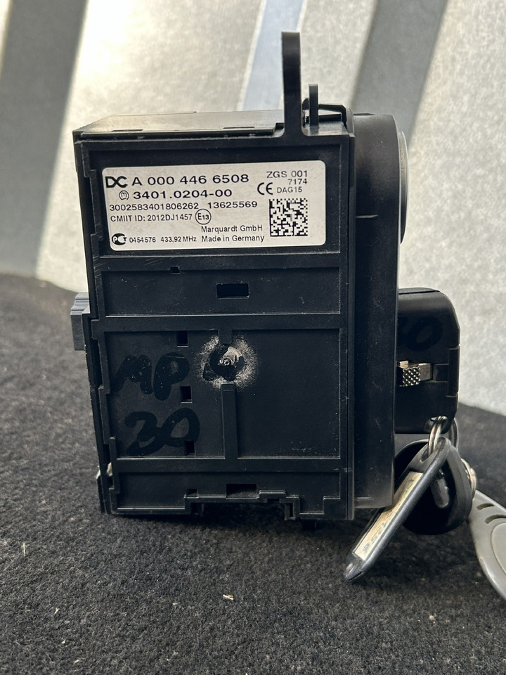 MERCEDES-BENZ ACTROS MP4 START/STOP IGNITION SWITCH - Panel de instrumentos pour Camion: photos 4 MERCEDES-BENZ ACTROS MP4 START/STOP IGNITION SWITCH - Panel de instrumentos pour Camion: photos 4