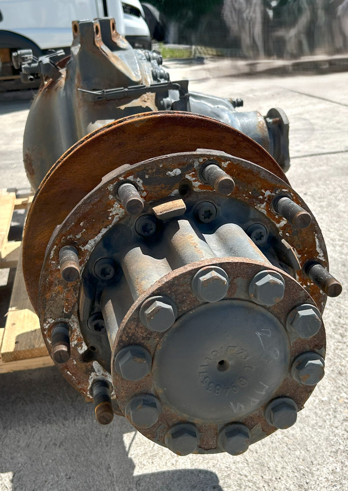 MERCEDES-BENZ REAR AXLE + HUBS ACTROS MP4 R440-13 2,533 - Essieu arrière pour Camion: photos 3 MERCEDES-BENZ REAR AXLE + HUBS ACTROS MP4 R440-13 2,533 - Essieu arrière pour Camion: photos 3