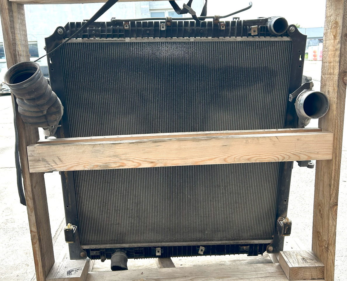 Mercedes ACTROS MP4 COOLERS SET - Radiateur: photos 2 Mercedes ACTROS MP4 COOLERS SET - Radiateur: photos 2