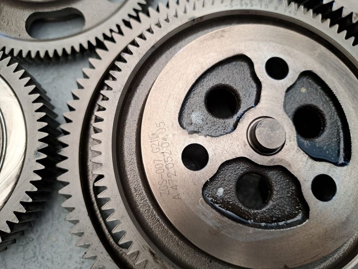 Mercedes-Benz ACTROS MP4 OM471 Mercedes-Benz ACTROS MP4 truck - Arbre à cames pour Camion: photos 4 Mercedes-Benz ACTROS MP4 OM471 Mercedes-Benz ACTROS MP4 truck - Arbre à cames pour Camion: photos 4