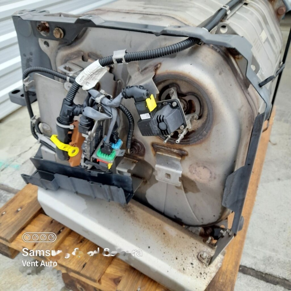 Mercedes-Benz ACTROS MP5 A0114907512 Mercedes-Benz A0114907512 - Catalyseur pour Camion: photos 5 Mercedes-Benz ACTROS MP5 A0114907512 Mercedes-Benz A0114907512 - Catalyseur pour Camion: photos 5