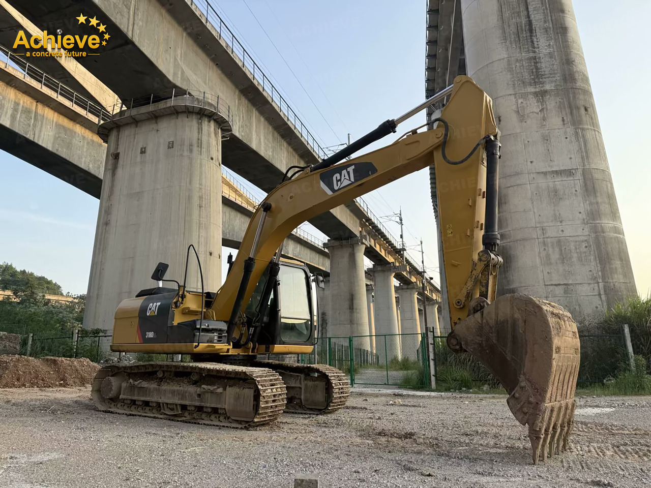 Caterpillar 318DL hydraulic excavator 0.72-0.8 m³  91 kw/rpm 42.0-42.3 kN Cat® C4.2 【ACHIEVE】 TOP CONDITION!!! - Pelle sur chenille: photos 1 Caterpillar 318DL hydraulic excavator 0.72-0.8 m³  91 kw/rpm 42.0-42.3 kN Cat® C4.2 【ACHIEVE】 TOP CONDITION!!! - Pelle sur chenille: photos 1