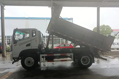 6-Wheeler Left Hand Drive Tipper Truck Dongfeng 170HP - Camion benne: photos 1 6-Wheeler Left Hand Drive Tipper Truck Dongfeng 170HP - Camion benne: photos 1