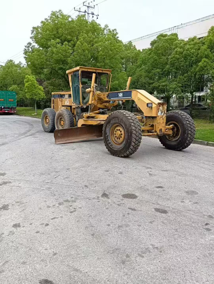 Caterpillar 14H, 140H Motor Grader Original Color CAT Machine - Niveleuse: photos 1 Caterpillar 14H, 140H Motor Grader Original Color CAT Machine - Niveleuse: photos 1