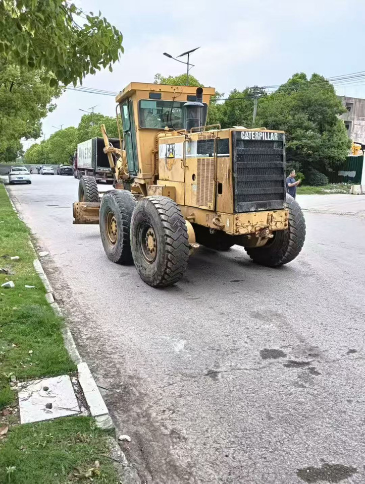 Caterpillar 14H, 140H Motor Grader Original Color CAT Machine - Niveleuse: photos 3 Caterpillar 14H, 140H Motor Grader Original Color CAT Machine - Niveleuse: photos 3