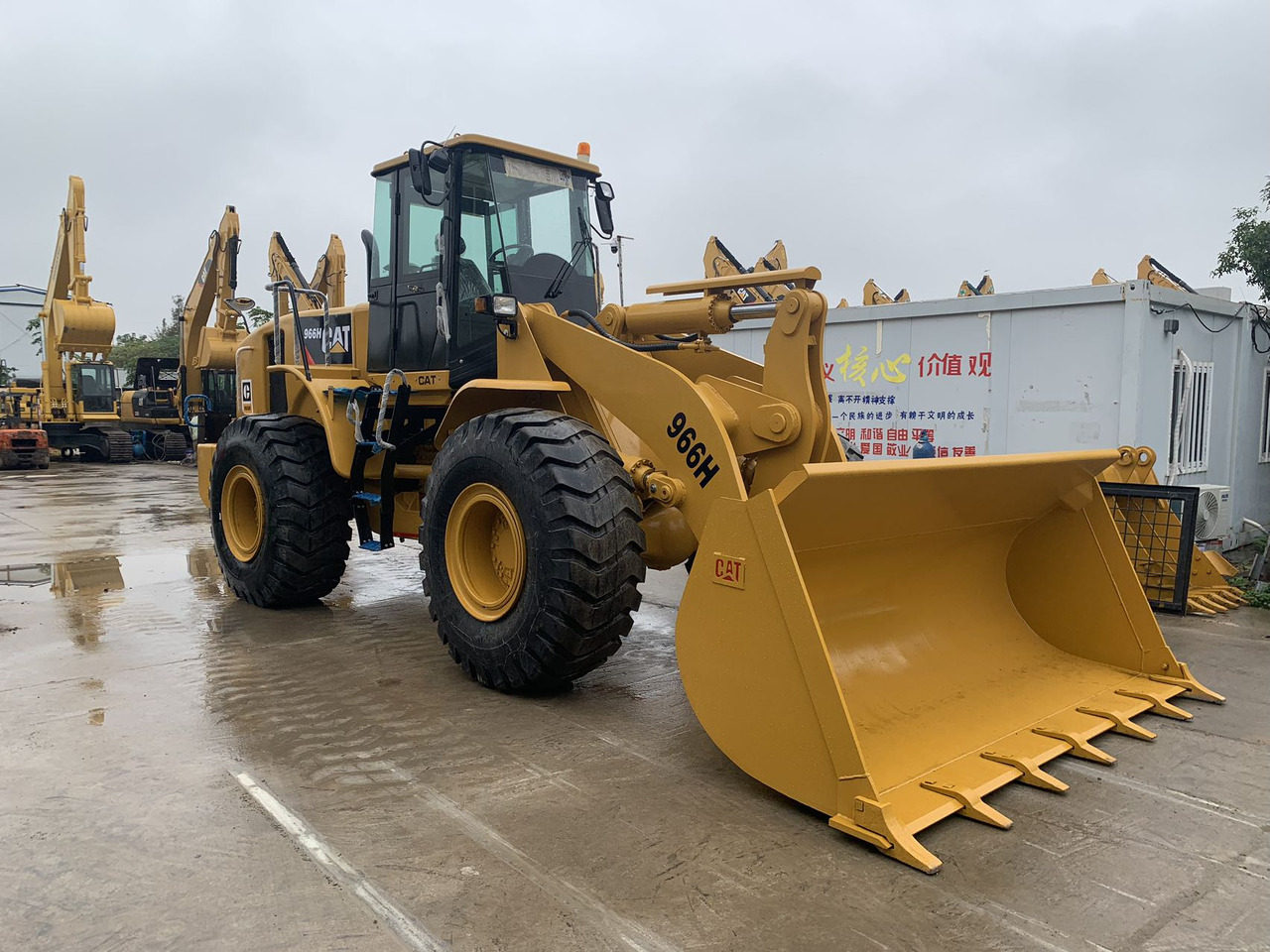 Caterpillar 966H, 966G Wheel Loader Good Price on sale - Chargeuse sur pneus: photos 3 Caterpillar 966H, 966G Wheel Loader Good Price on sale - Chargeuse sur pneus: photos 3