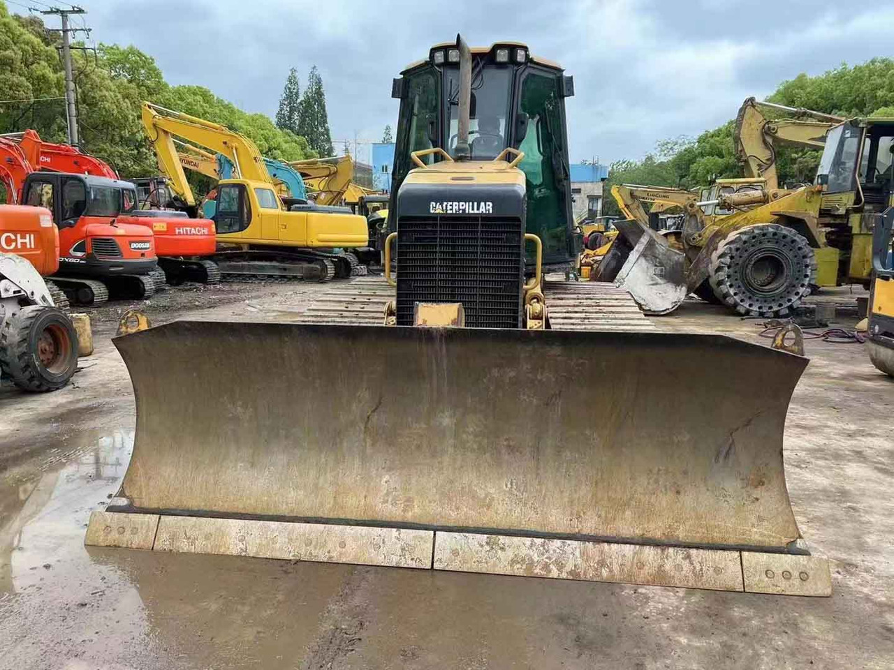 Caterpillar Bulldozer Used Condition CAT D5K LGP Original Color - Bulldozer: photos 3 Caterpillar Bulldozer Used Condition CAT D5K LGP Original Color - Bulldozer: photos 3