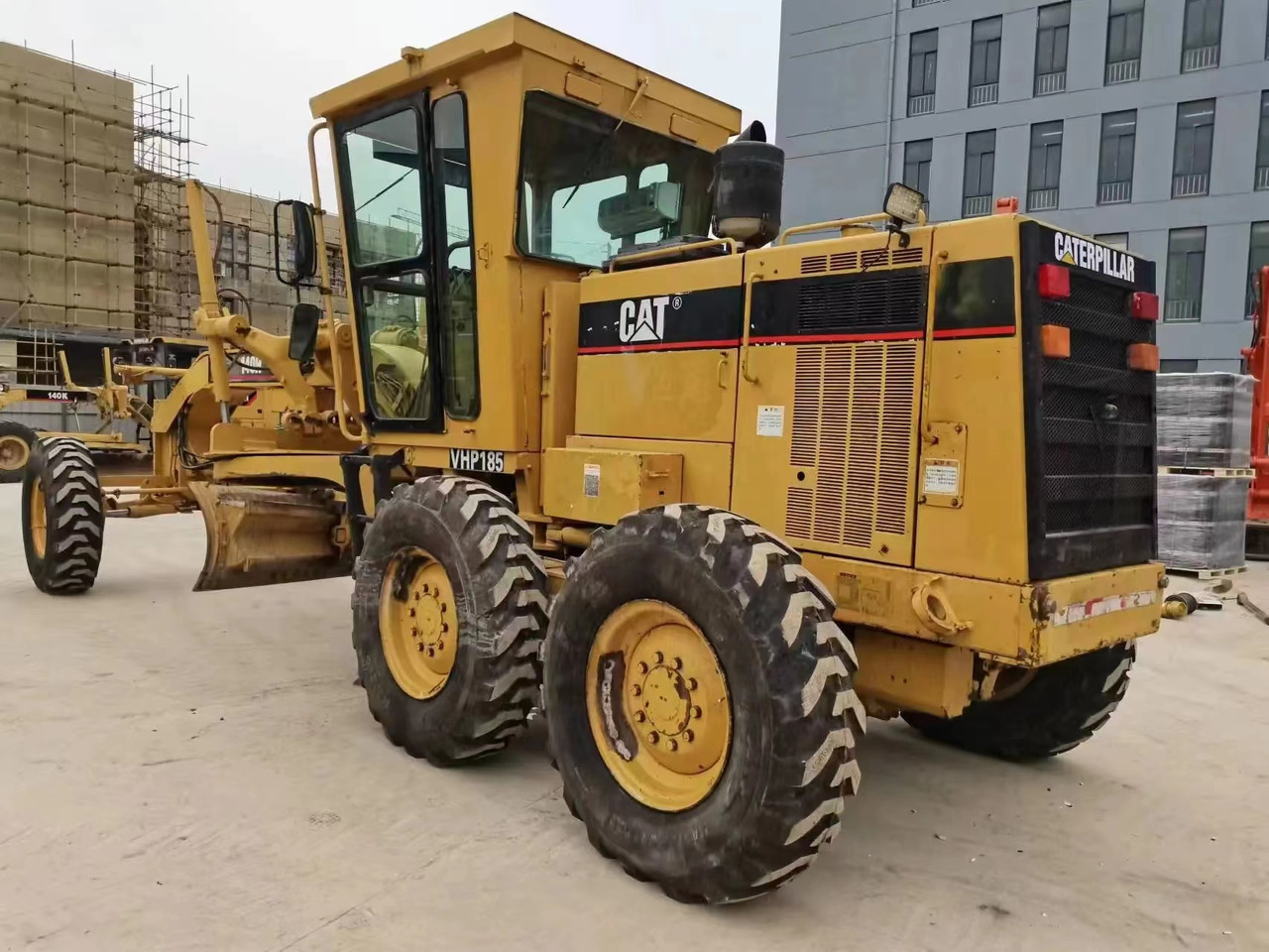 Caterpillar Original Color Motor Grader Used CAT 140H - Niveleuse: photos 5 Caterpillar Original Color Motor Grader Used CAT 140H - Niveleuse: photos 5