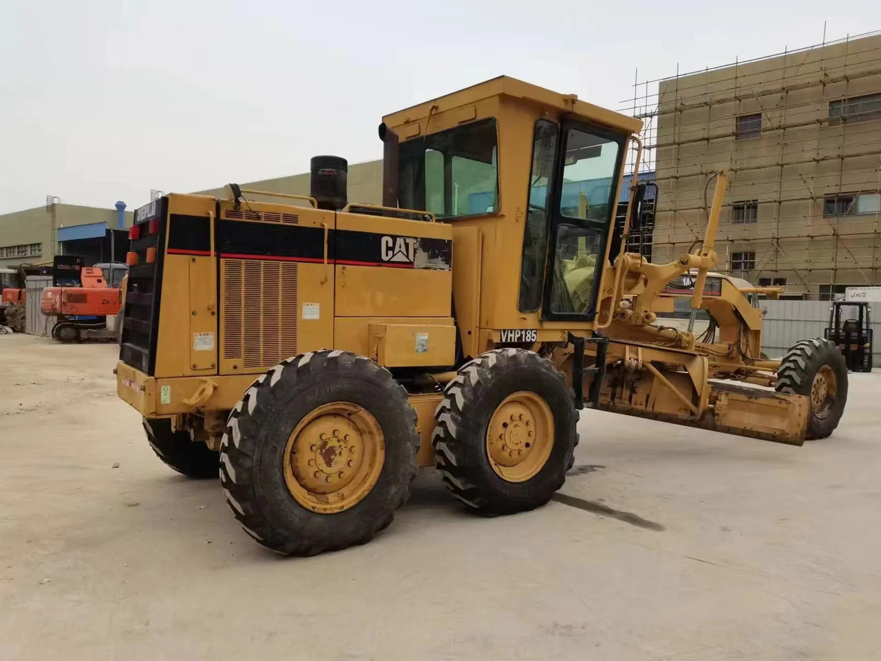 Caterpillar Original Color Motor Grader Used CAT 140H - Niveleuse: photos 3 Caterpillar Original Color Motor Grader Used CAT 140H - Niveleuse: photos 3