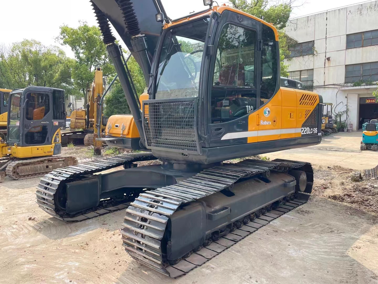 HYUNDAI 220LC-9S Good Condition Hydraulic Excavator for Colombia - Pelle sur chenille: photos 4 HYUNDAI 220LC-9S Good Condition Hydraulic Excavator for Colombia - Pelle sur chenille: photos 4