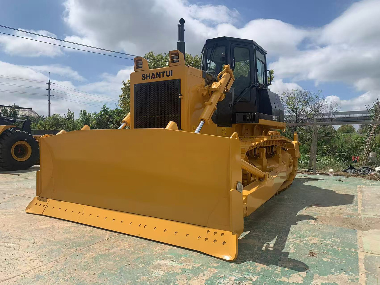 SHANTUI Bulldozer SD22, SD32, SD16 Secondhand Condition - Bulldozer: photos 4 SHANTUI Bulldozer SD22, SD32, SD16 Secondhand Condition - Bulldozer: photos 4