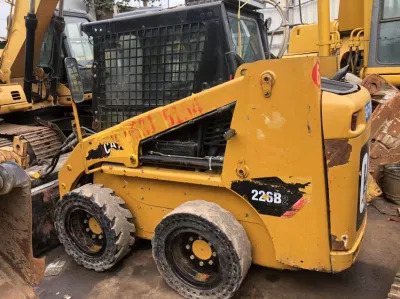 Used Caterpilar 226b 226c 246c Skid Steer Loader with Sweeper - Mini chargeuse: photos 4 Used Caterpilar 226b 226c 246c Skid Steer Loader with Sweeper - Mini chargeuse: photos 4