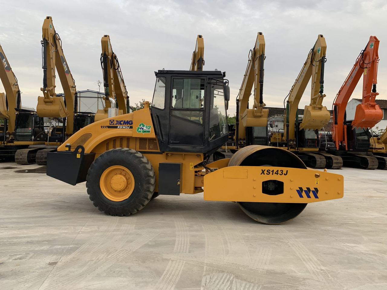 XCMG XS143J Vibratory Road roller Secondhand Condition - Rouleau compresseur: photos 4 XCMG XS143J Vibratory Road roller Secondhand Condition - Rouleau compresseur: photos 4