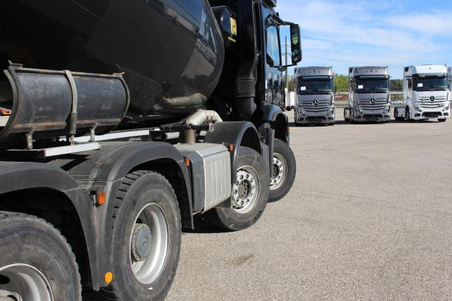 Mercedes-Benz Arocs 3745 B 36,0 TO ZUL. - Camion malaxeur: photos 5 Mercedes-Benz Arocs 3745 B 36,0 TO ZUL. - Camion malaxeur: photos 5