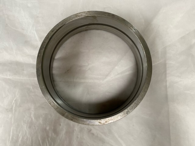 O&K RH170 6040 Bushing 2417323 4021351 535-5581 - Pièces de rechange: photos 3 O&K RH170 6040 Bushing 2417323 4021351 535-5581 - Pièces de rechange: photos 3