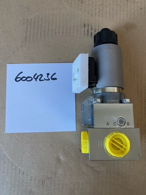 O&K Terex RH120 RH170 Control valves 6004235 1455219 6004236 1455220 505-2467 505-2196 - Pièces de rechange pour Pelle: photos 3 O&K Terex RH120 RH170 Control valves 6004235 1455219 6004236 1455220 505-2467 505-2196 - Pièces de rechange pour Pelle: photos 3