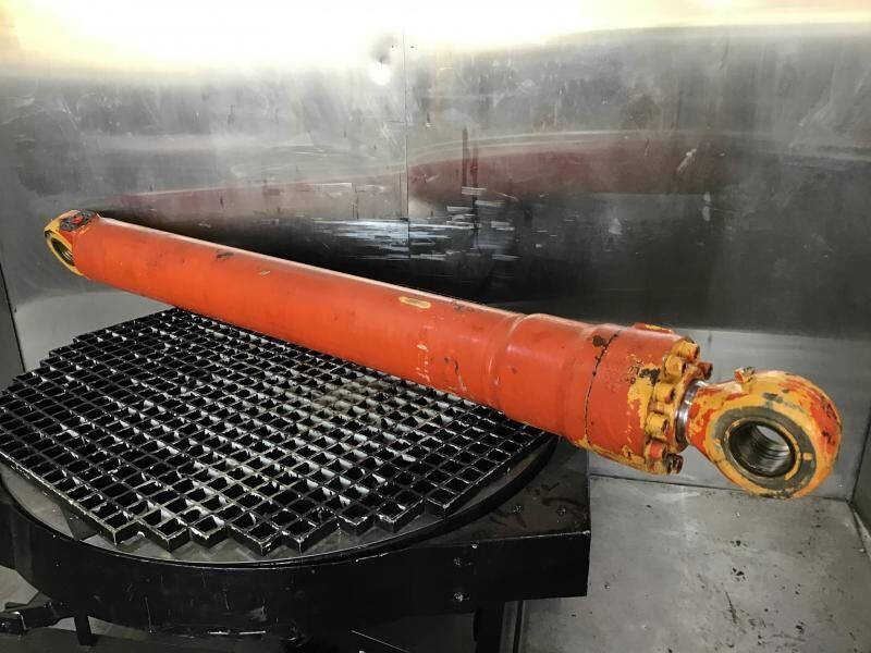 Liebherr A924 li / A914 Li / A922 Li / R914 / R924 / R922 Li - Vérin hydraulique: photos 2 Liebherr A924 li / A914 Li / A922 Li / R914 / R924 / R922 Li - Vérin hydraulique: photos 2