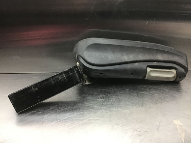 Liebherr Arm Rest Right Complete - Cabine et intérieur: photos 3 Liebherr Arm Rest Right Complete - Cabine et intérieur: photos 3