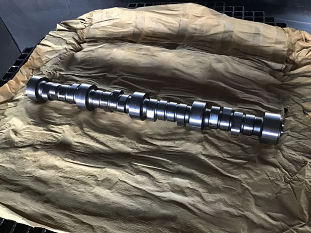 Liebherr Camshaft - Arbre à cames: photos 3 Liebherr Camshaft - Arbre à cames: photos 3