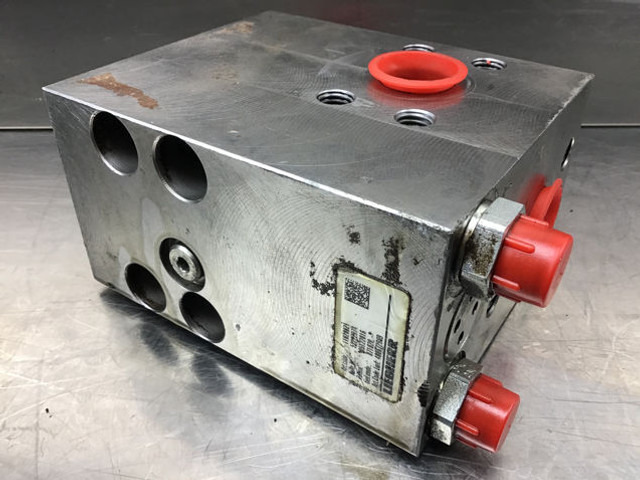 Liebherr Check Valve - Hydraulique: photos 1 Liebherr Check Valve - Hydraulique: photos 1