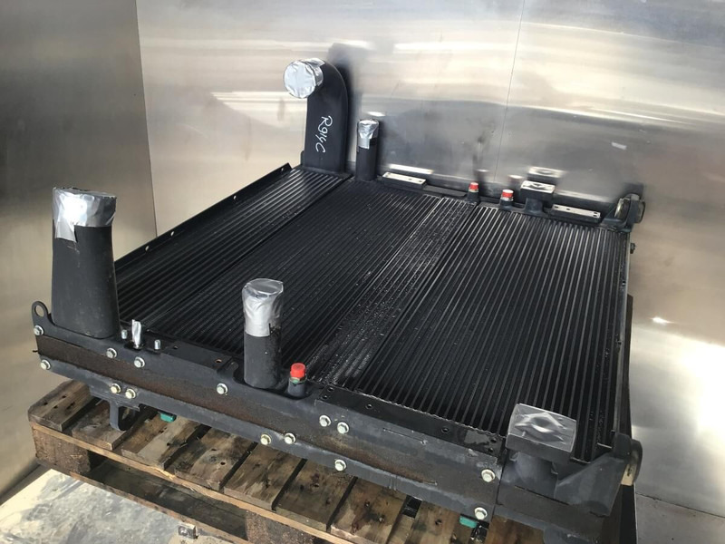 Liebherr Combined Radiator - Radiateur: photos 1 Liebherr Combined Radiator - Radiateur: photos 1