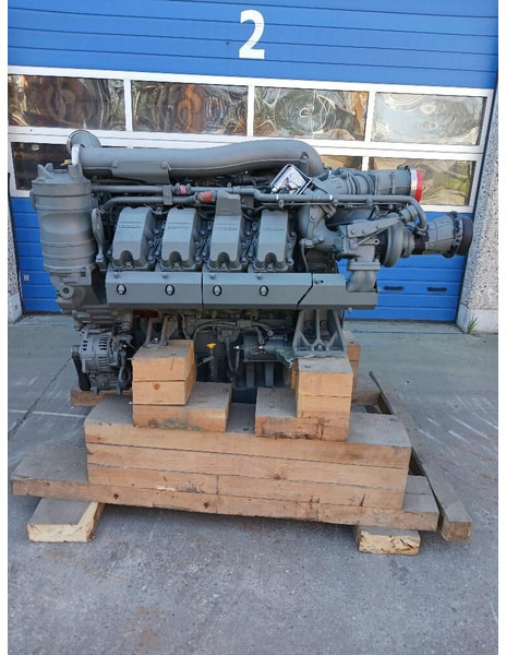 Liebherr D9508 A7-00 - Moteur: photos 1 Liebherr D9508 A7-00 - Moteur: photos 1