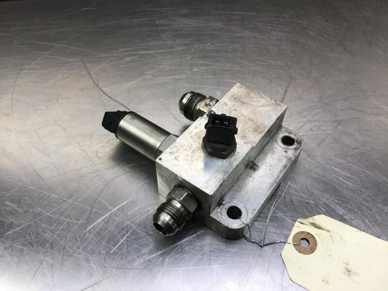 Liebherr Distribution Block - Moteur et pièces: photos 2 Liebherr Distribution Block - Moteur et pièces: photos 2