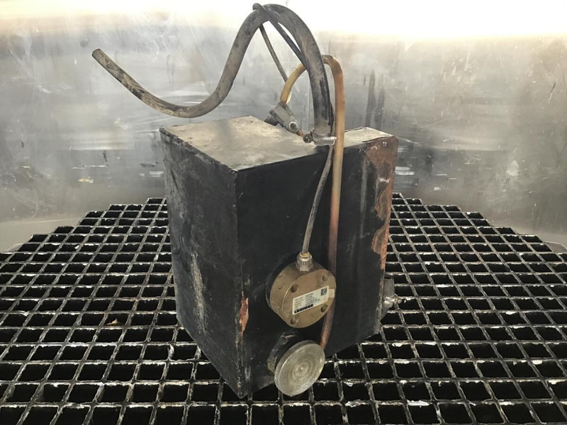 Liebherr Equalising Reservoir - Vase d'expansion: photos 2 Liebherr Equalising Reservoir - Vase d'expansion: photos 2