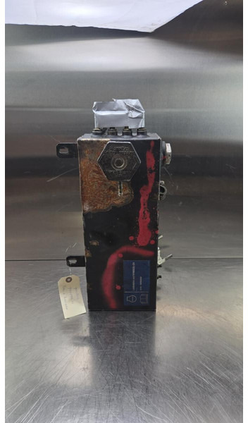 Liebherr Equalizing Reservoir - Vase d'expansion: photos 1 Liebherr Equalizing Reservoir - Vase d'expansion: photos 1