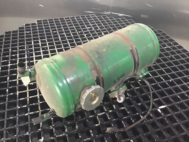 Liebherr Equalizing Reservoir - Vase d'expansion: photos 1 Liebherr Equalizing Reservoir - Vase d'expansion: photos 1