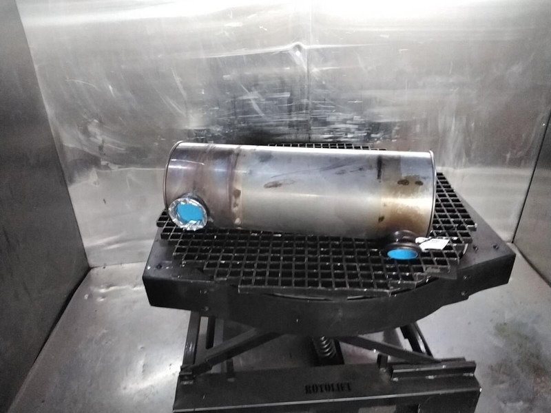 Liebherr Exhaust - Silencieux: photos 1 Liebherr Exhaust - Silencieux: photos 1