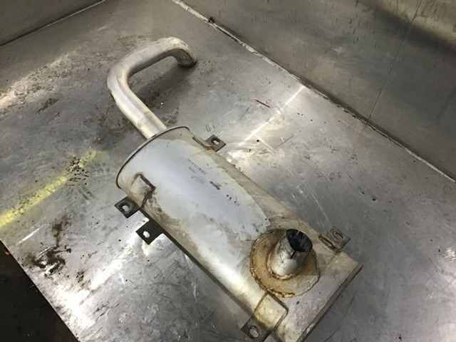 Liebherr Exhaust Silencer - Silencieux: photos 4 Liebherr Exhaust Silencer - Silencieux: photos 4