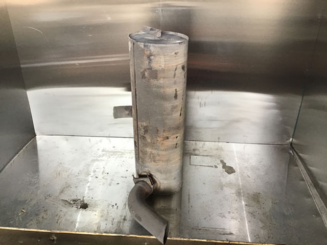 Liebherr Exhaust Silencer - Silencieux: photos 1 Liebherr Exhaust Silencer - Silencieux: photos 1