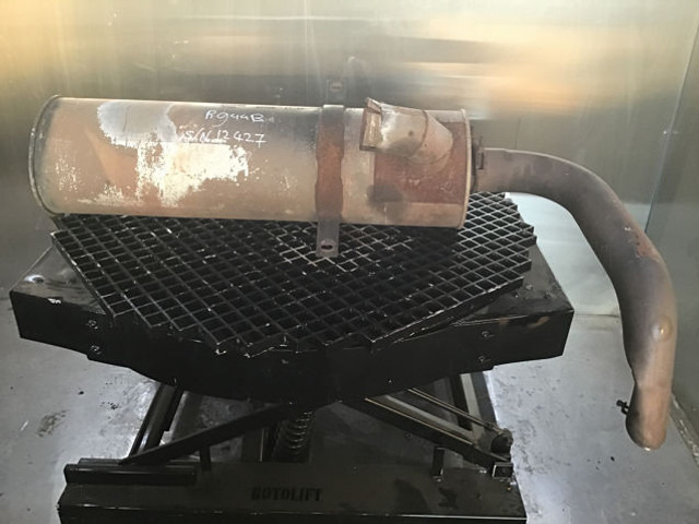 Liebherr Exhaust Silencer - Silencieux: photos 2 Liebherr Exhaust Silencer - Silencieux: photos 2