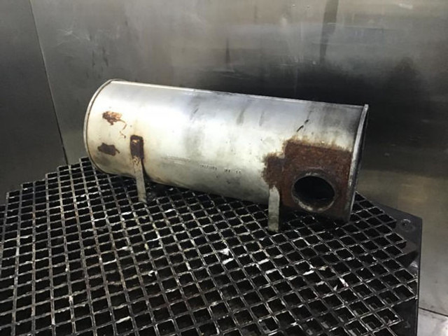 Liebherr Exhaust Silencer - Silencieux: photos 2 Liebherr Exhaust Silencer - Silencieux: photos 2