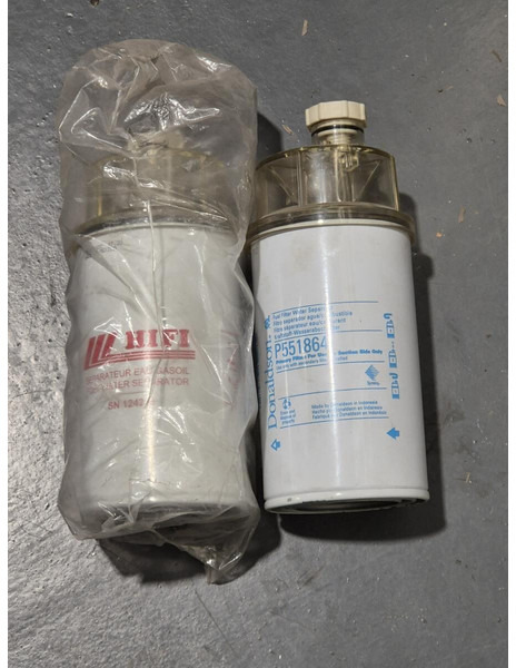 Liebherr Fuel pre Filter compleet - Filtre à carburant: photos 1 Liebherr Fuel pre Filter compleet - Filtre à carburant: photos 1