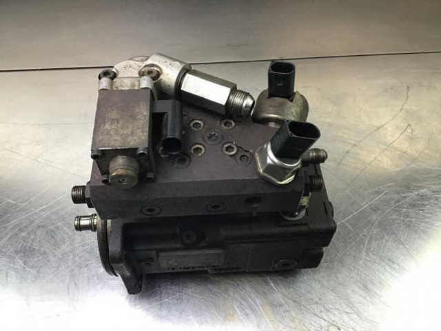 Liebherr High Pressure Pump - Pompe à carburant: photos 3 Liebherr High Pressure Pump - Pompe à carburant: photos 3