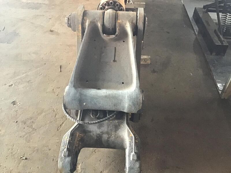 Liebherr R932 Li / R954B / R974 / R942 LI - Attache rapide: photos 2 Liebherr R932 Li / R954B / R974 / R942 LI - Attache rapide: photos 2