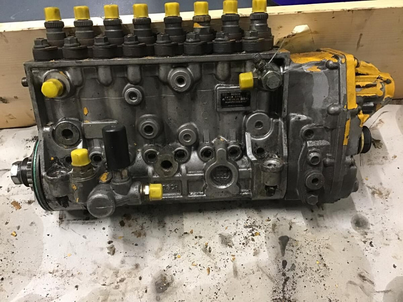 Liebherr R944 / R974 / R954 / R964 / PR764 / D9408TIE - Pompe à carburant: photos 1 Liebherr R944 / R974 / R954 / R964 / PR764 / D9408TIE - Pompe à carburant: photos 1