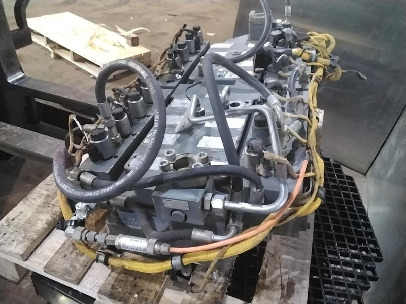 Liebherr R974 HD / R974 Li / R974B / R974B HD Litronic / R974C - Hydraulique: photos 3 Liebherr R974 HD / R974 Li / R974B / R974B HD Litronic / R974C - Hydraulique: photos 3