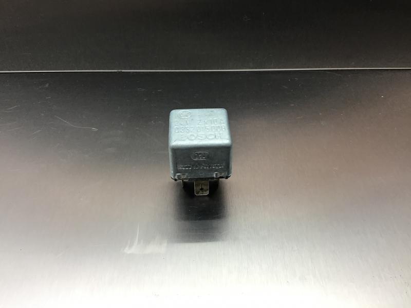 Relais pour Engins de chantier Liebherr Relay: photos 1