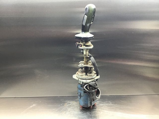 Rexroth Pilot Control Unit - Levier de vitesse: photos 2 Rexroth Pilot Control Unit - Levier de vitesse: photos 2