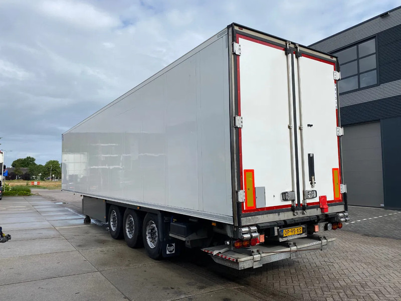 Schmitz Cargobull SCB*3SB Frigo/ Thermo King SLXi 300 / Laadklep / 3415 hours! - Semi-remorque frigorifique: photos 3 Schmitz Cargobull SCB*3SB Frigo/ Thermo King SLXi 300 / Laadklep / 3415 hours! - Semi-remorque frigorifique: photos 3