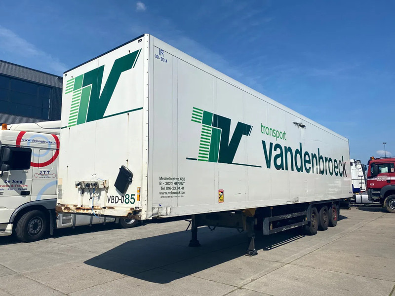 Schmitz Cargobull SKO24 / Isolated Closed Box / SAF + Disc - Semi-remorque frigorifique: photos 4 Schmitz Cargobull SKO24 / Isolated Closed Box / SAF + Disc - Semi-remorque frigorifique: photos 4