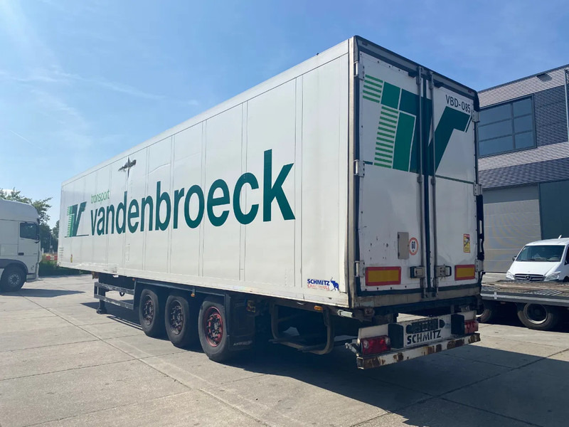 Schmitz Cargobull SKO24 / Isolated Closed Box / SAF + Disc - Semi-remorque frigorifique: photos 3 Schmitz Cargobull SKO24 / Isolated Closed Box / SAF + Disc - Semi-remorque frigorifique: photos 3