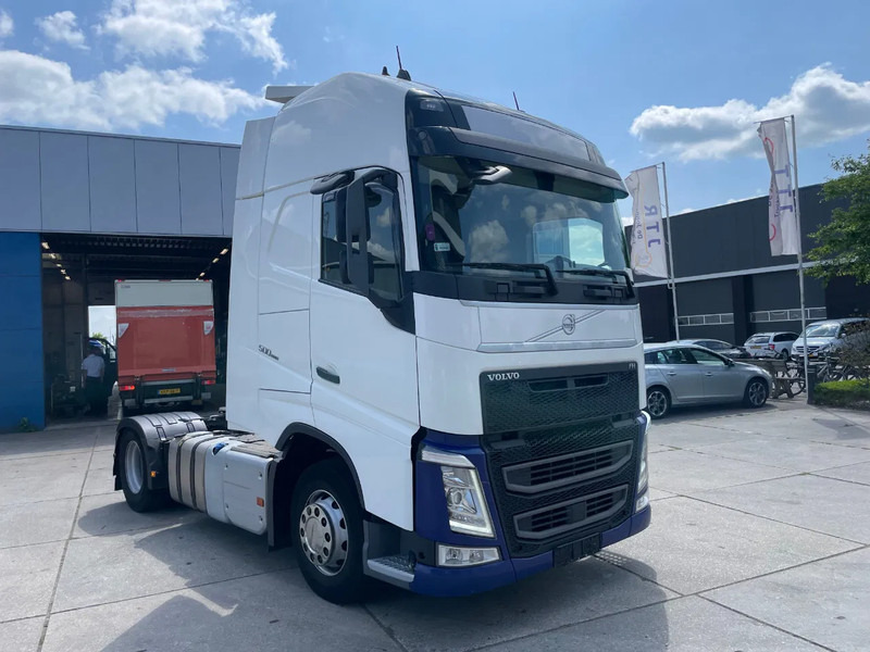 Volvo FH 13.500 Globetrotter XL / I-parkCool / 2x Tank - Tracteur routier: photos 3 Volvo FH 13.500 Globetrotter XL / I-parkCool / 2x Tank - Tracteur routier: photos 3