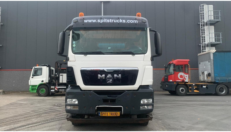 MAN TGS 35.360 Liebherr + 9M3 - Camion malaxeur: photos 2 MAN TGS 35.360 Liebherr + 9M3 - Camion malaxeur: photos 2