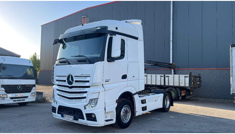 Tracteur routier Mercedes-Benz Actros 1945: photos 1