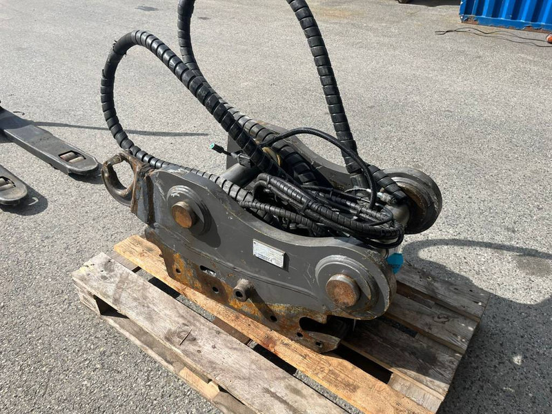 SMP ST28 / FOC70 - Attache rapide pour Engins de chantier: photos 4 SMP ST28 / FOC70 - Attache rapide pour Engins de chantier: photos 4